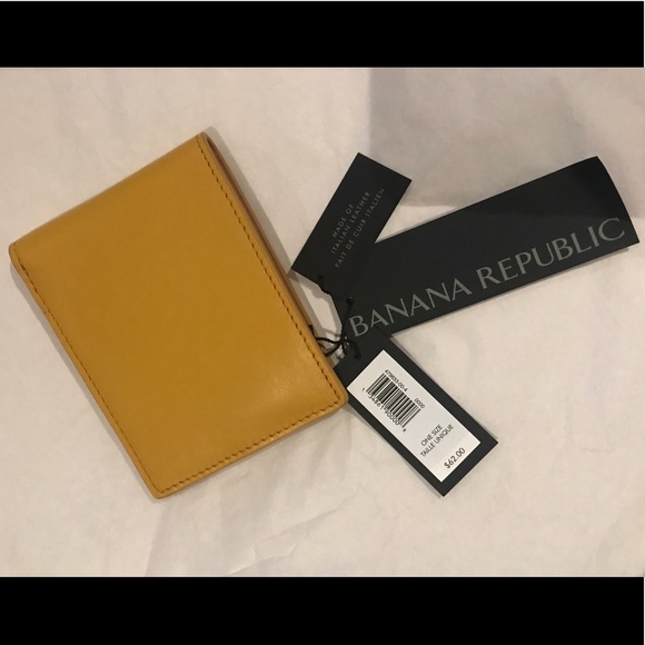 Banana Republic Other - 3for$60🌺Banana Republic wallet